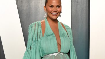 Chrissy Teigen decides to downsize