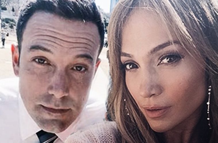 Ben Affleck Tells I Stell Love Jennifer Lopez