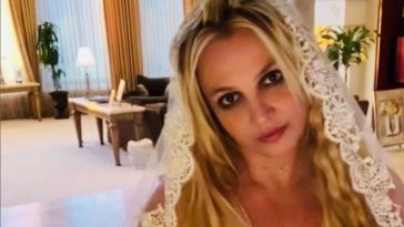 Britney Spears Celebrating Her Lonely Birthday